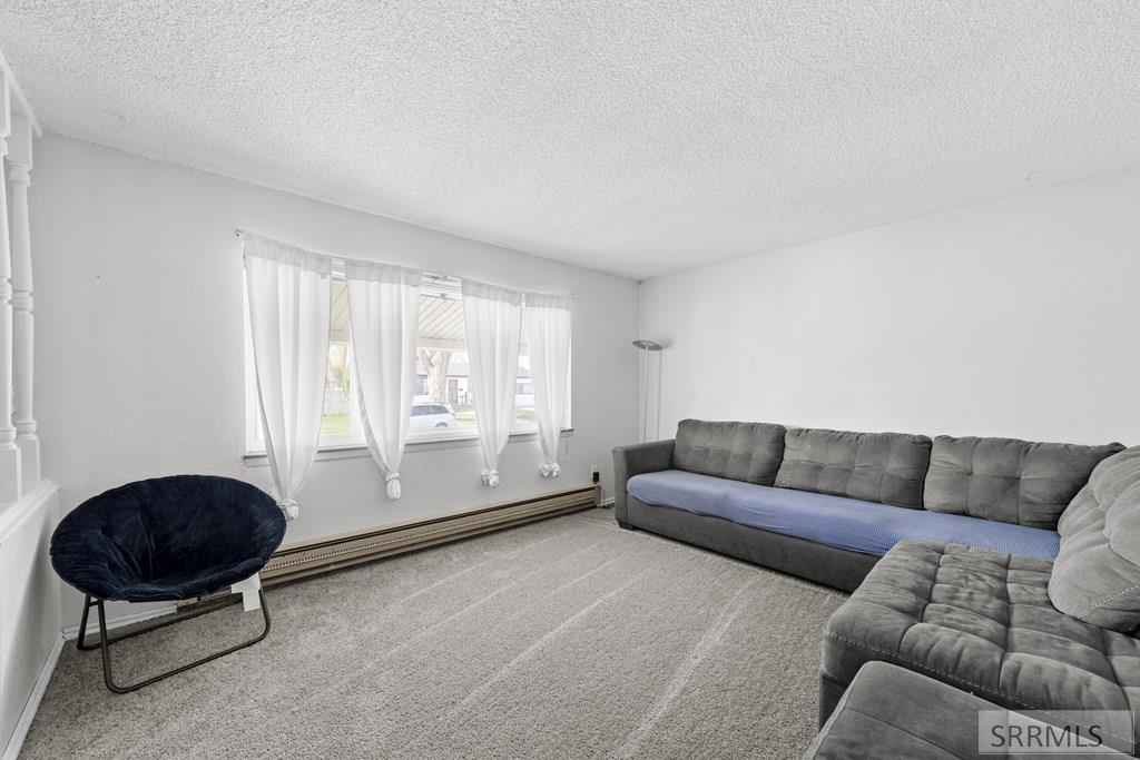 449 Edwards Avenue Shelley, ID 83274 - Photo 4 of 38