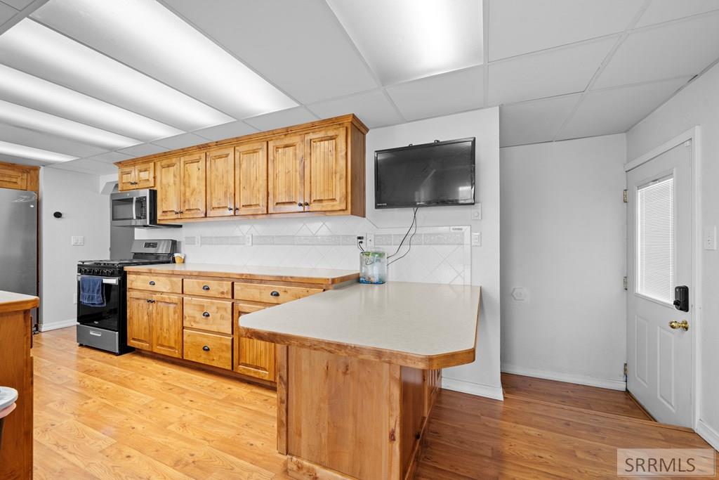 449 Edwards Avenue Shelley, ID 83274 - Photo 8 of 38