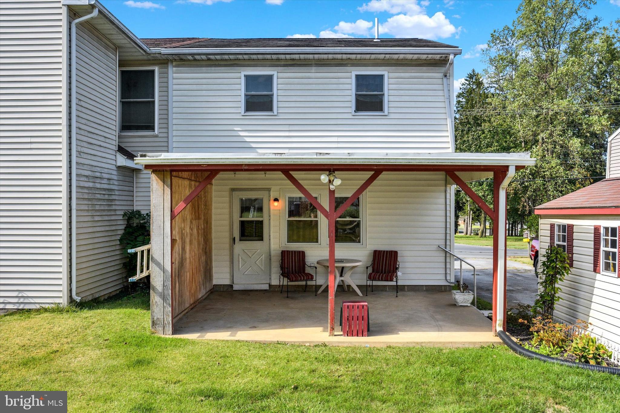 118 South 22nd Street Lebanon, PA 17042 - Photo 25 of 27 a view of a house with a yard and furniture