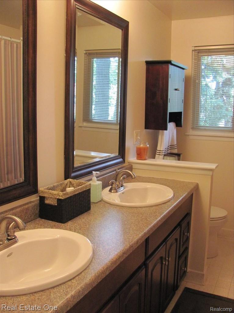 2100 Rutgers Drive Troy, MI 48085 - Photo 21 of 25 IMG_0375