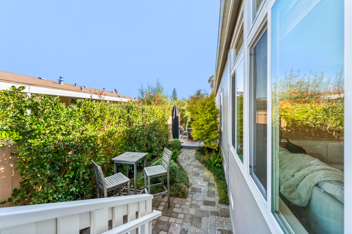 3950 Via Real, Unit 97 Carpinteria, CA 93013 - Photo 8 of 38 a view of a balcony with chairs