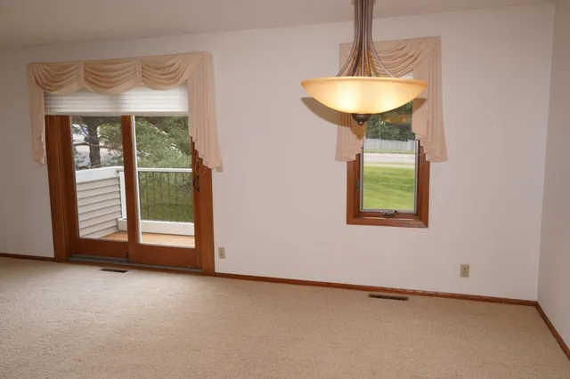 $234,900 | 4199 Knob Circle, Unit 102, Eagan, MN 55122