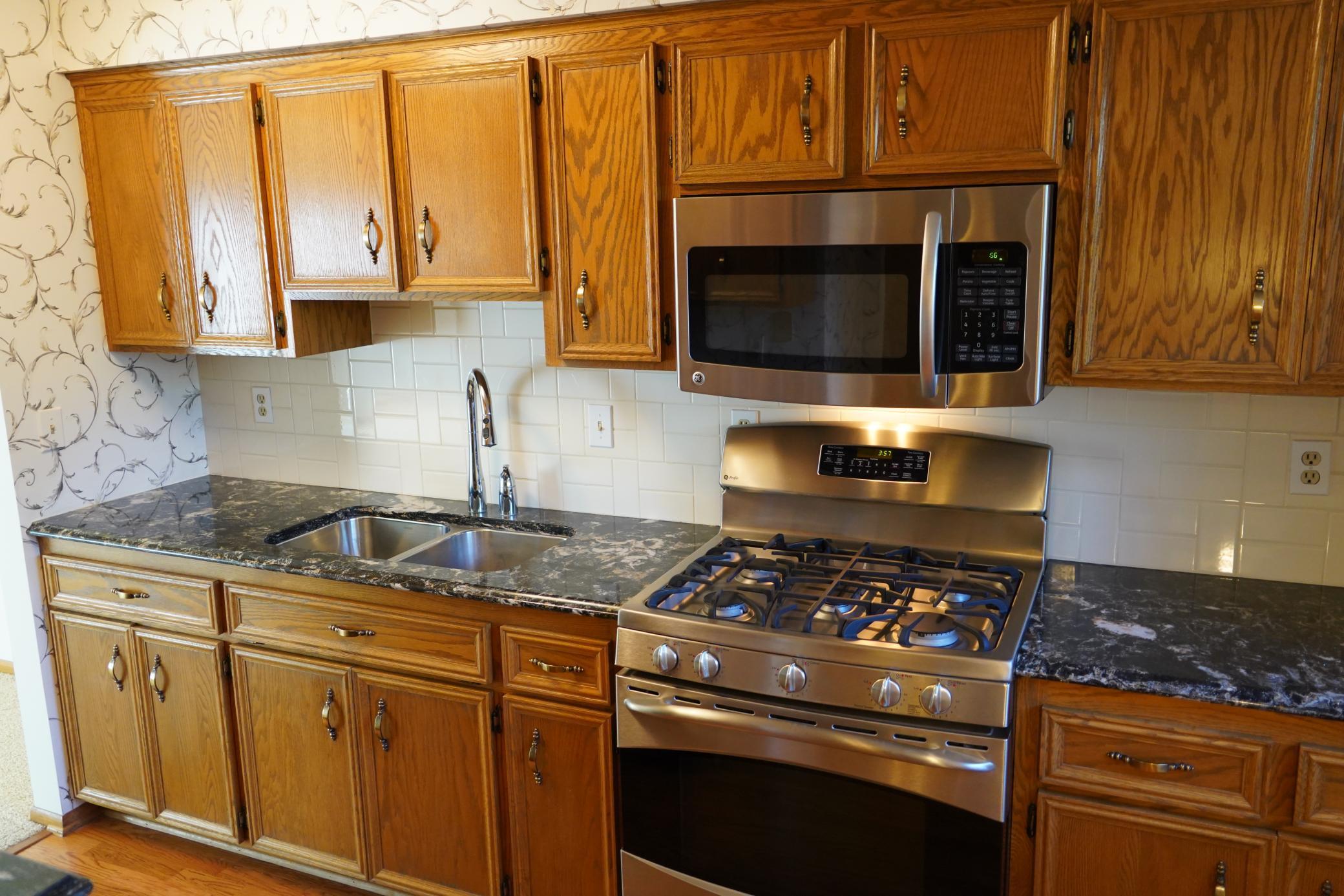 4199 Knob Circle, Unit 102 Eagan, MN 55122 - Photo 2 of 32