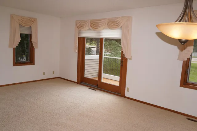 $234,900 | 4199 Knob Circle, Unit 102, Eagan, MN 55122