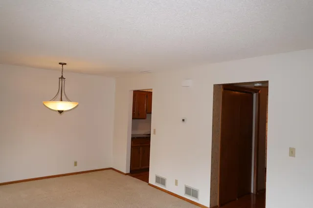 $234,900 | 4199 Knob Circle, Unit 102, Eagan, MN 55122