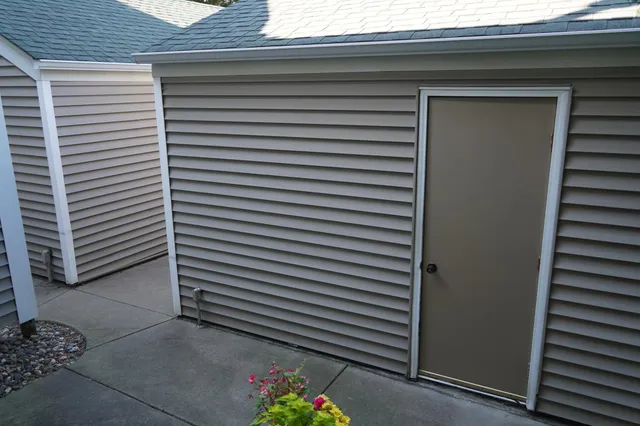 $234,900 | 4199 Knob Circle, Unit 102, Eagan, MN 55122