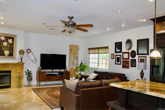 $4,995 | 12156 Via San Loreno, San Diego, CA 92128