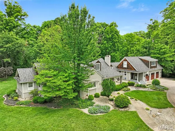$875,000 | 1102 East Franklin Avenue, Edwardsville, IL 62025