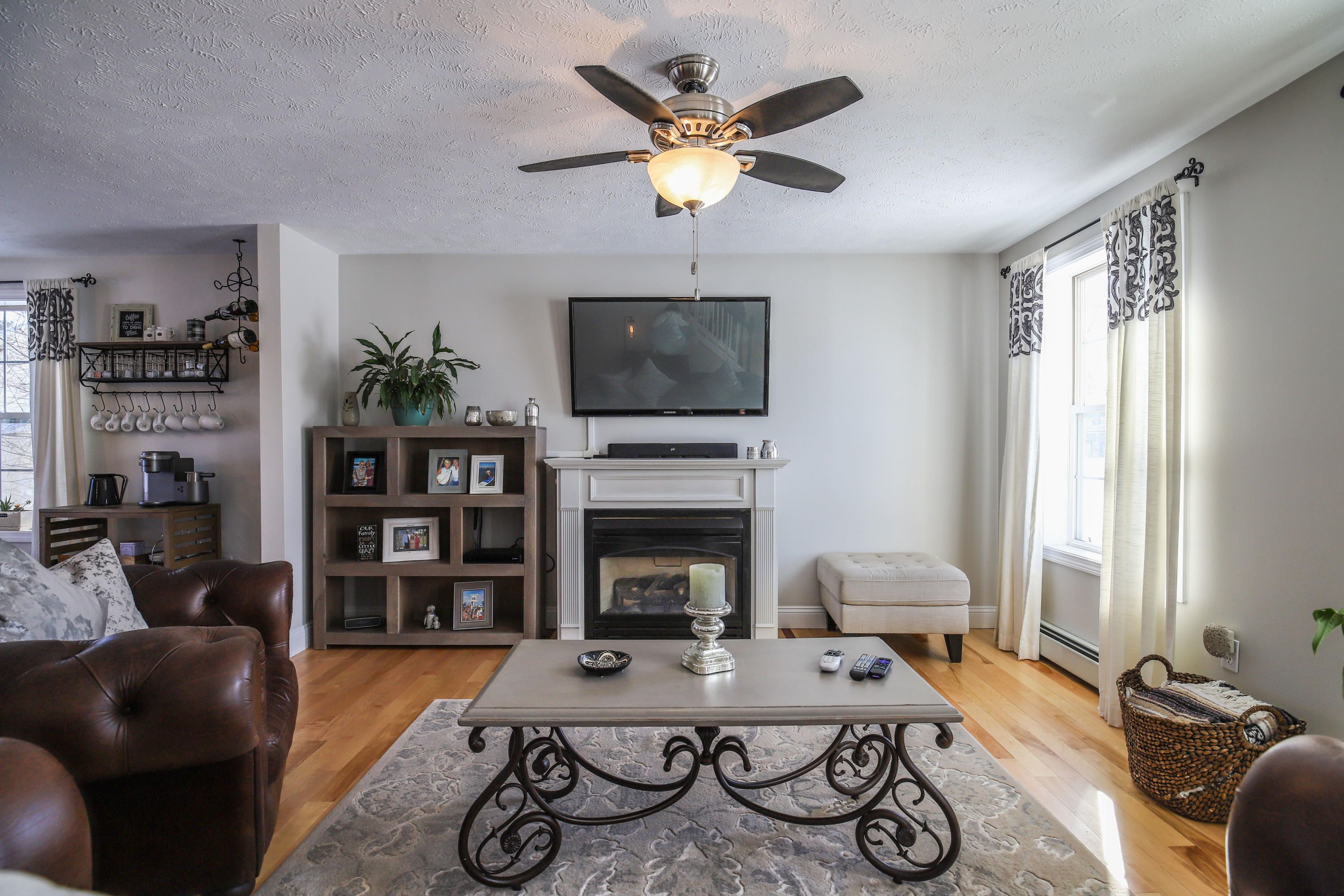 20 Goshen Road Windham, ME 04062 - Photo 14 of 44 LIving Room