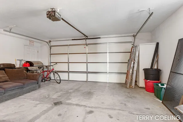 $334,900 | 2868 Grand Isle Drive Northeast, Belmont, MI 49306