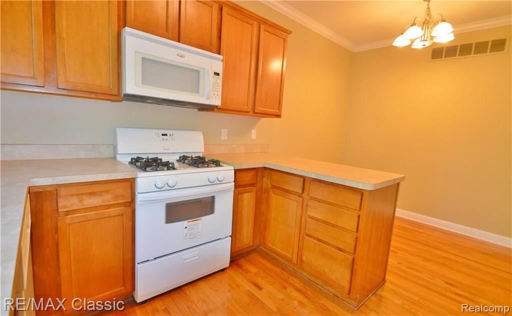 41472 Glade Road Canton, MI 48187 - Photo 15 of 44