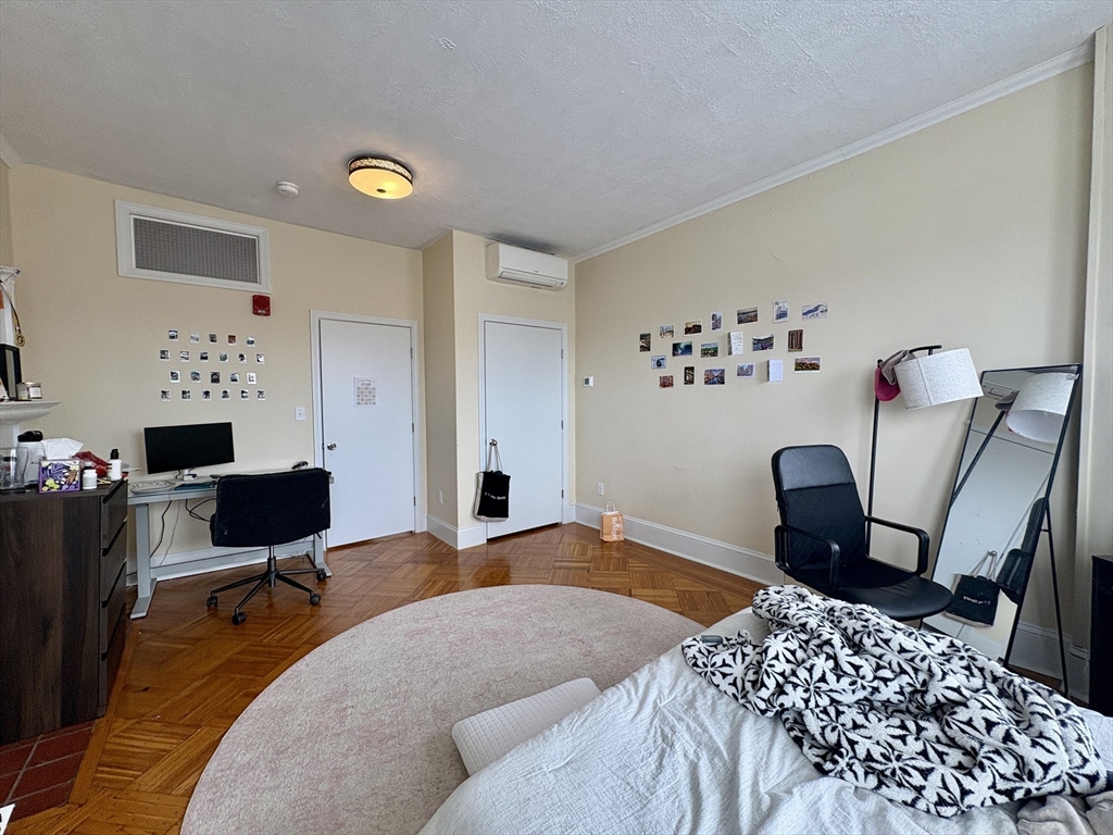 914 Beacon Street, Unit 4 Boston, MA 02215 - Photo 11 of 19