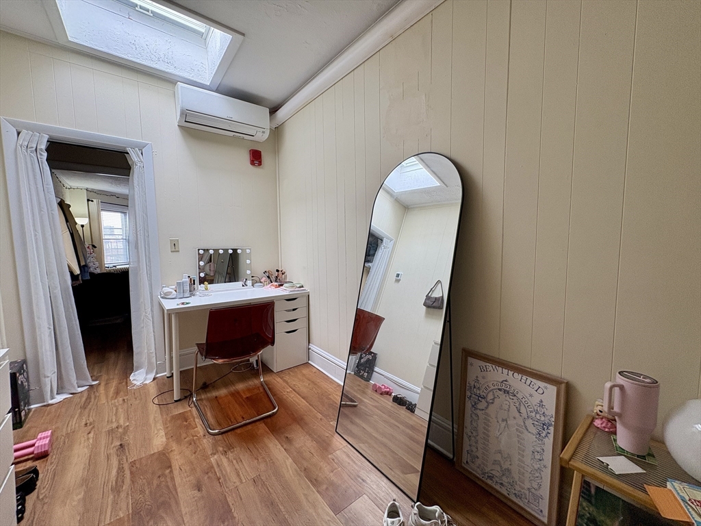 914 Beacon Street, Unit 4 Boston, MA 02215 - Photo 16 of 19