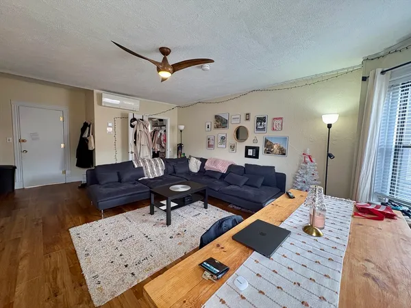 $4,750 | 914 Beacon Street, Unit 4, Boston, MA 02215