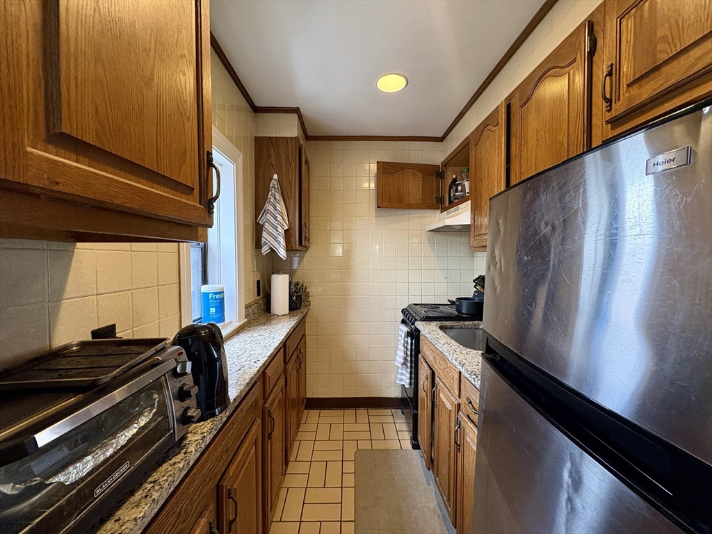 914 Beacon Street, Unit 4 Boston, MA 02215 - Photo 4 of 19