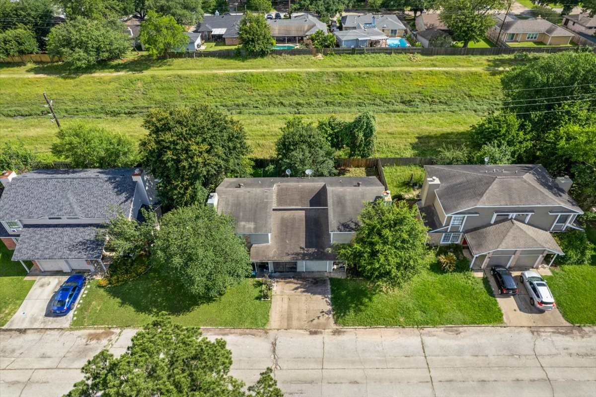 10028 Spring Pl Drive Houston, TX 77070 - Photo 3 of 14 The price includes BOTH units.