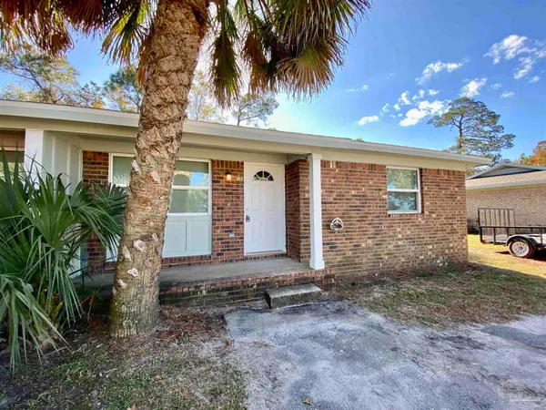$1,350 | 9519 Lillian Highway, Pensacola, FL 32506