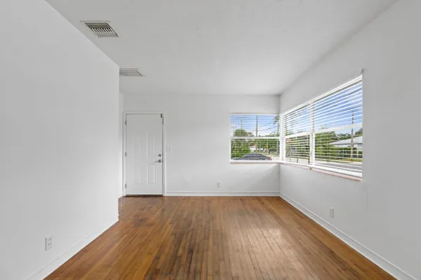 $1,700 | 5208 Spruce Avenue, Unit B, West Palm Beach, FL 33407