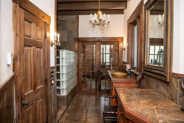 $1,995,900 | 2003 West Hanover Road, Hanover, IL 61041