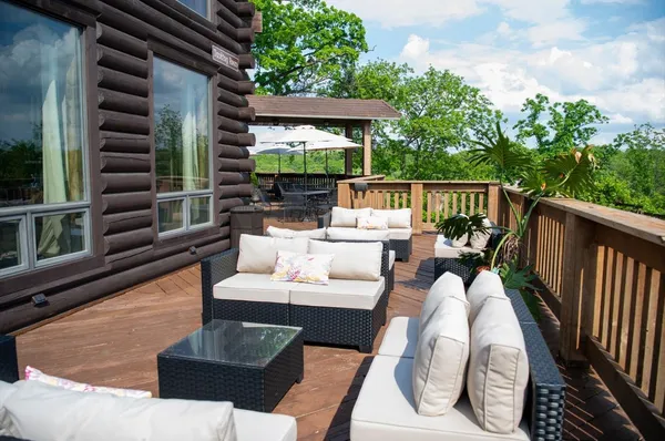 $1,750,000 | 2003 West Hanover Road, Hanover, IL 61041