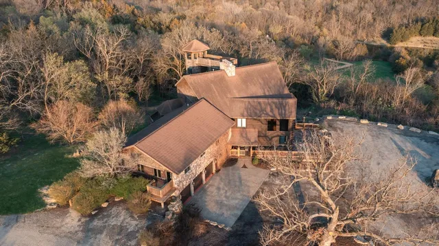 $1,995,900 | 2003 West Hanover Road, Hanover, IL 61041