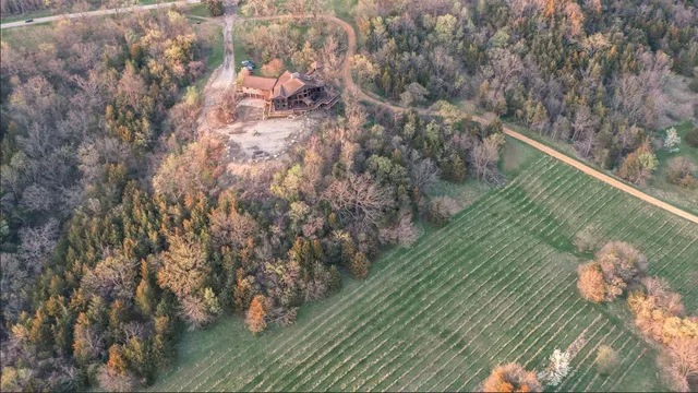 $1,995,900 | 2003 West Hanover Road, Hanover, IL 61041