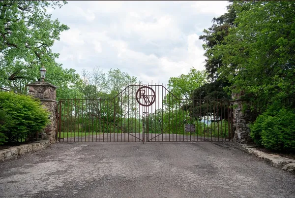 $1,995,900 | 2003 West Hanover Road, Hanover, IL 61041