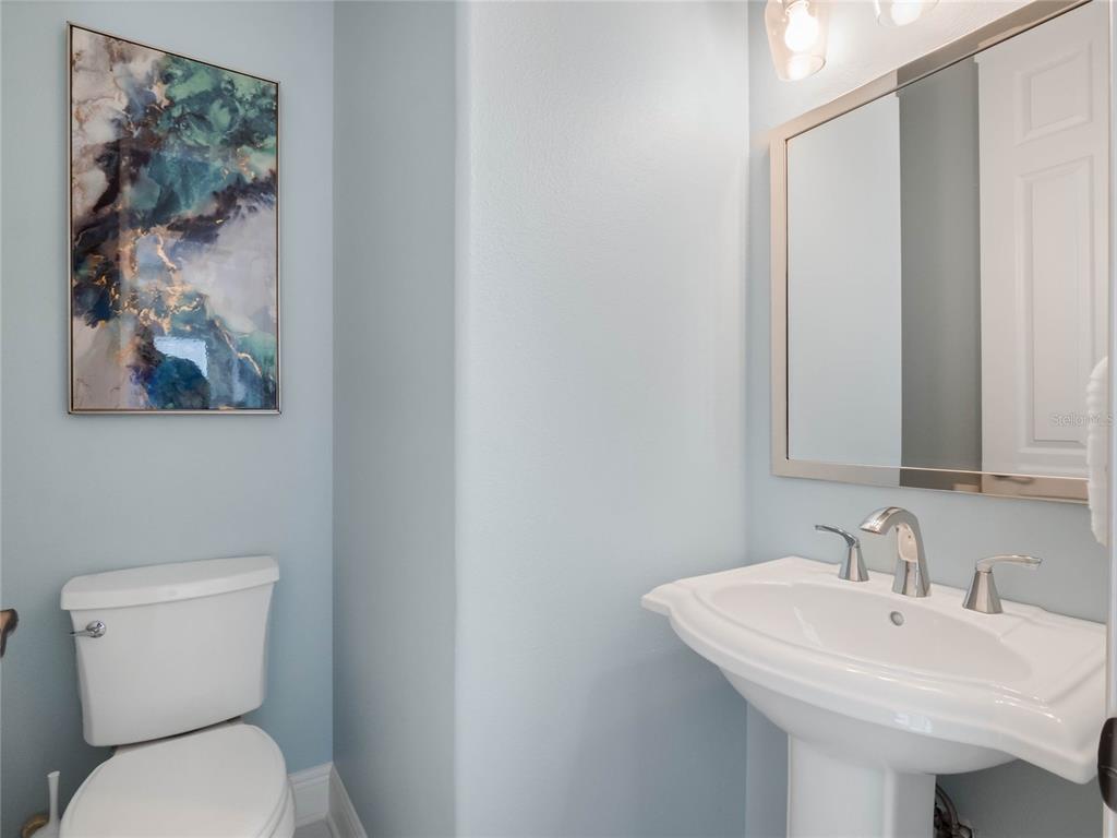 1854 Robin Road Orlando, FL 32814 - Photo 28 of 57 Powder Bath