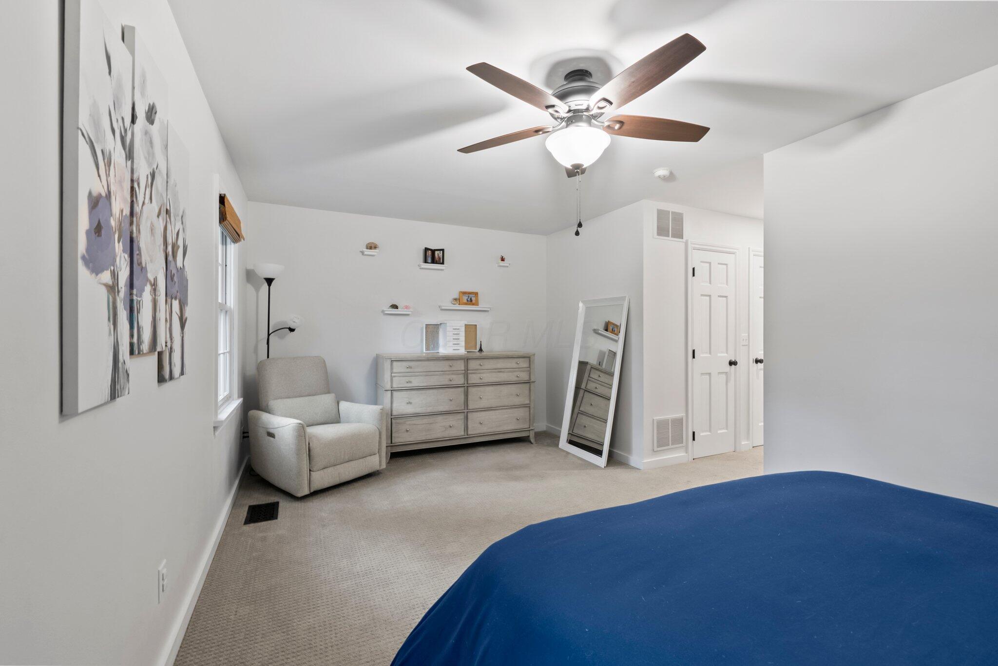 2560 Zollinger Road Columbus, OH 43221 - Photo 11 of 41 32-web-or-mls-DSC01195