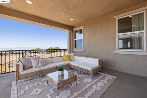 $2,599,000 | 5 Stirling Way, Hayward, CA 94542