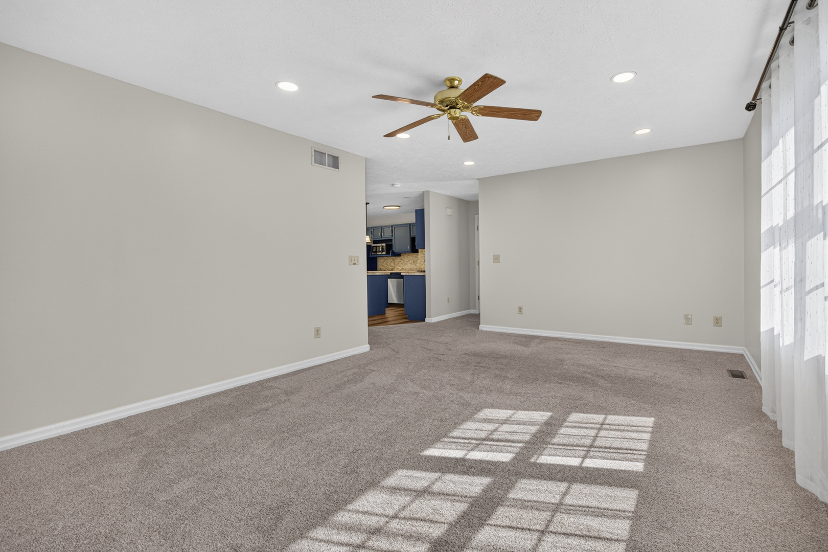 8 Rounds Road Bloomington, IL 61704 - Photo 9 of 46