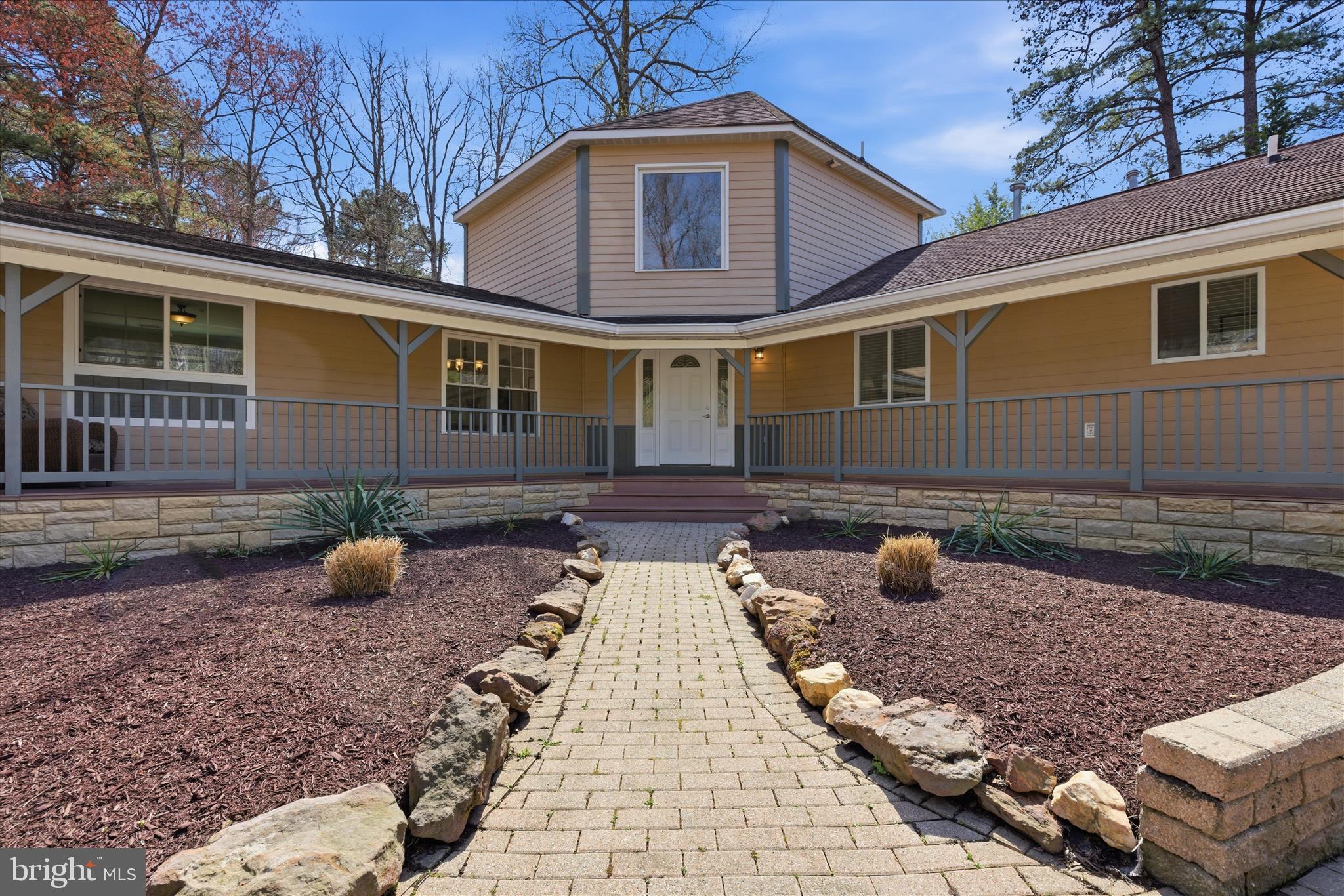 11607 Prospect Hill Road Glenn Dale, MD 20769 - Photo 2 of 41 Welcoming Front Porch