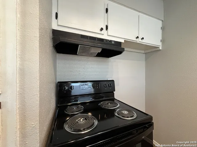 $925 | 2802 Lasses Boulevard, Unit 20, San Antonio, TX 78223