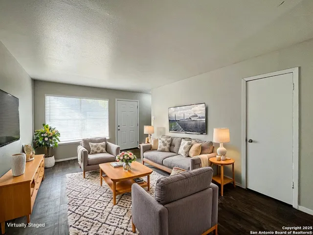 $925 | 2802 Lasses Boulevard, Unit 20, San Antonio, TX 78223