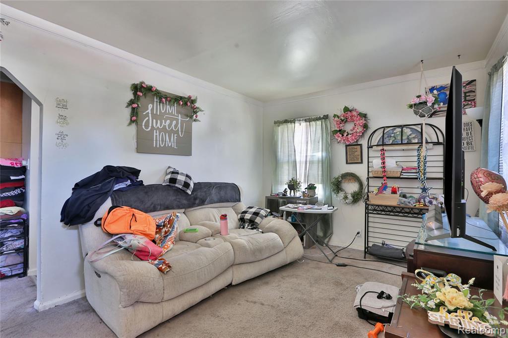 17204 Stephens Eastpointe, MI 48021 - Photo 4 of 11