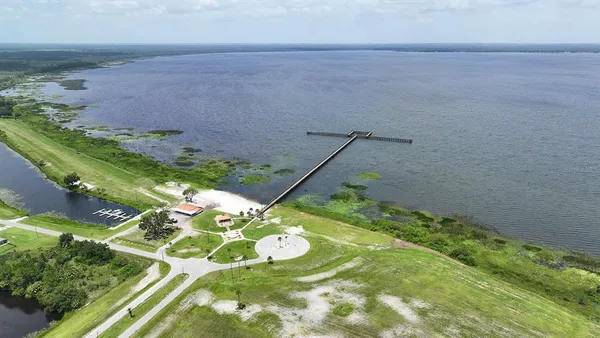 a view of a tennis court