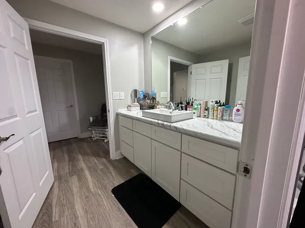 $170,000 | 105 North Epperson Drive, McLeansboro, IL 62859