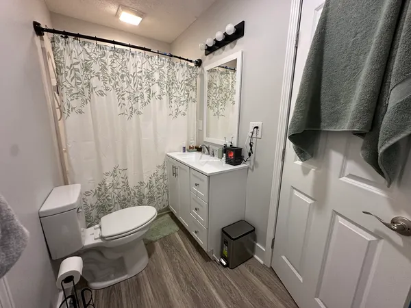 $170,000 | 105 North Epperson Drive, McLeansboro, IL 62859