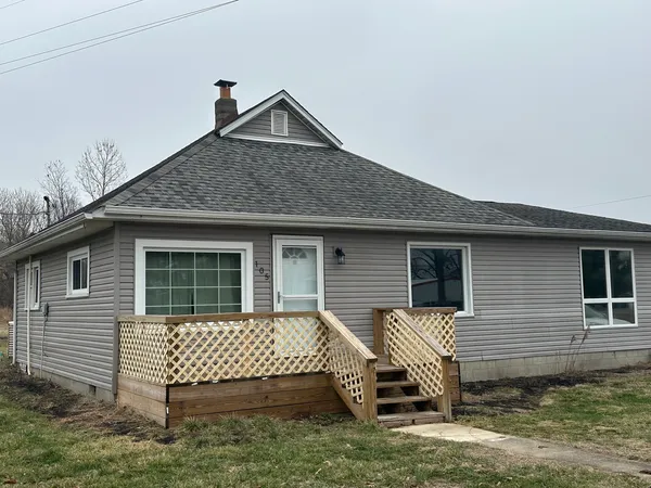 $170,000 | 105 North Epperson Drive, McLeansboro, IL 62859