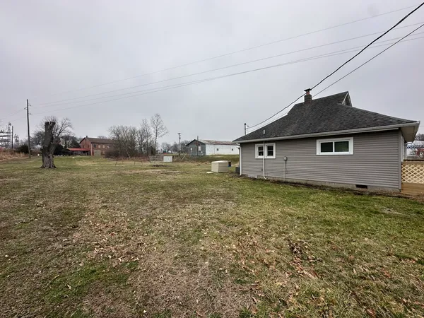 $170,000 | 105 North Epperson Drive, McLeansboro, IL 62859