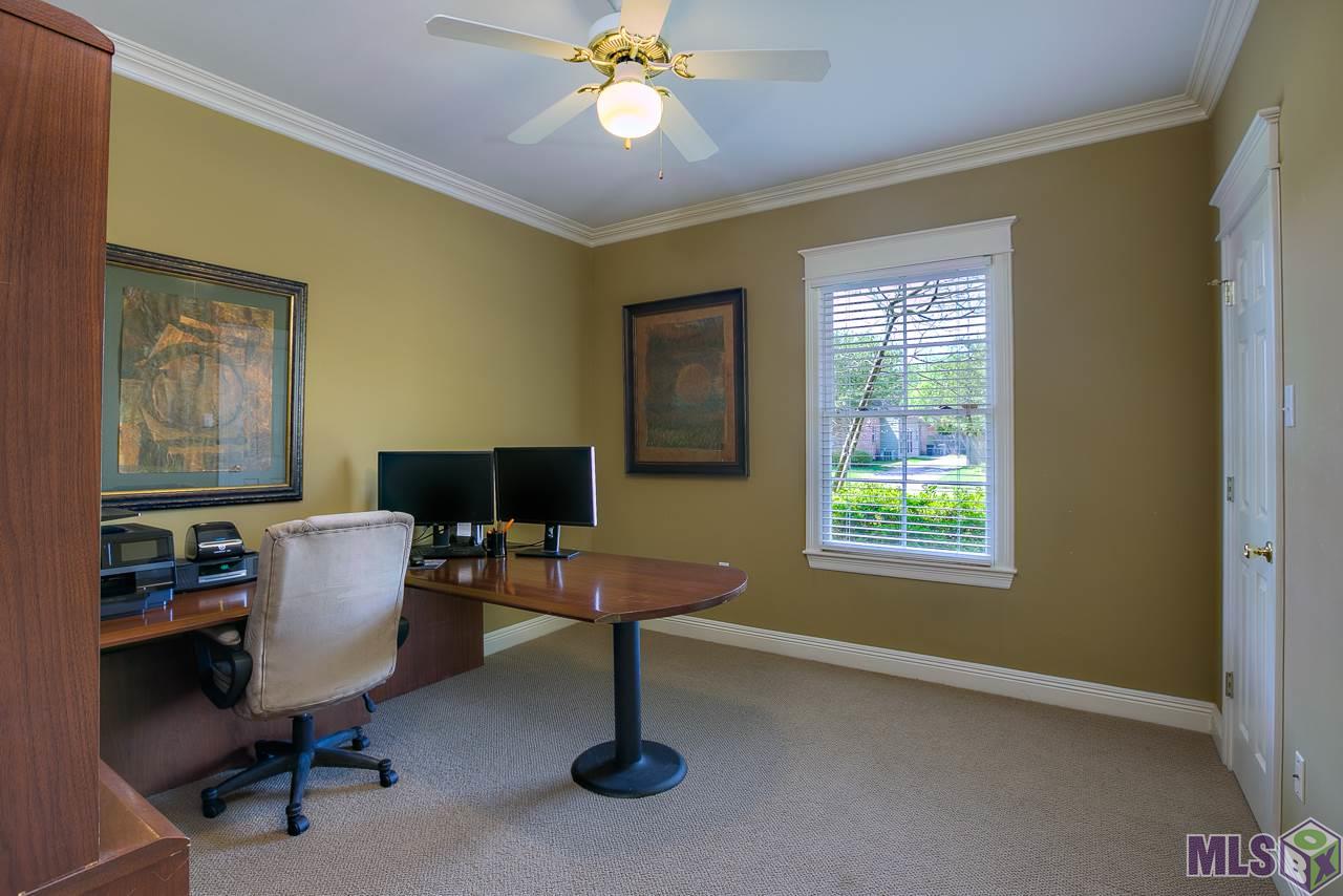 418 Plantation Ridge Drive Baton Rouge, LA 70810 - Photo 14 of 32 BEDROOM 4/STUDY