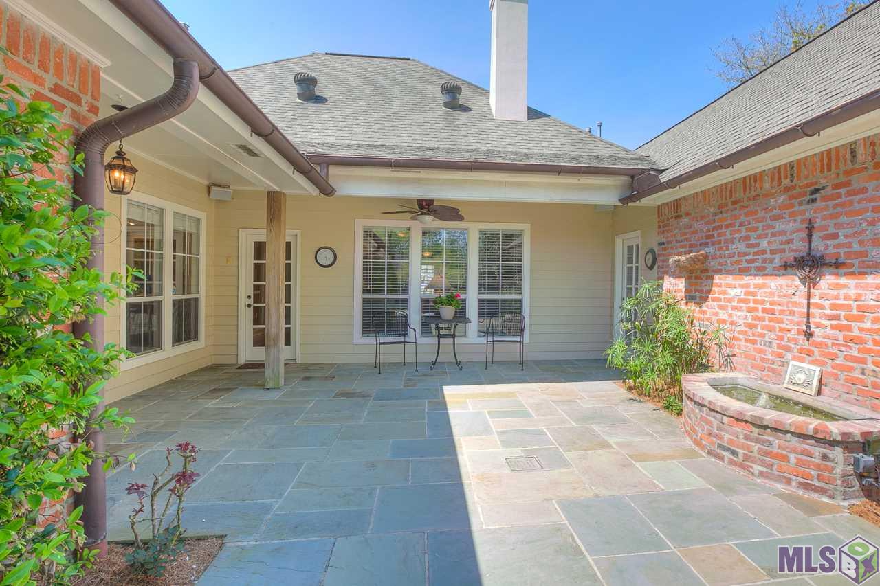 418 Plantation Ridge Drive Baton Rouge, LA 70810 - Photo 25 of 32 LOOKING TOWARD THE HOUSE FROM THE POOL