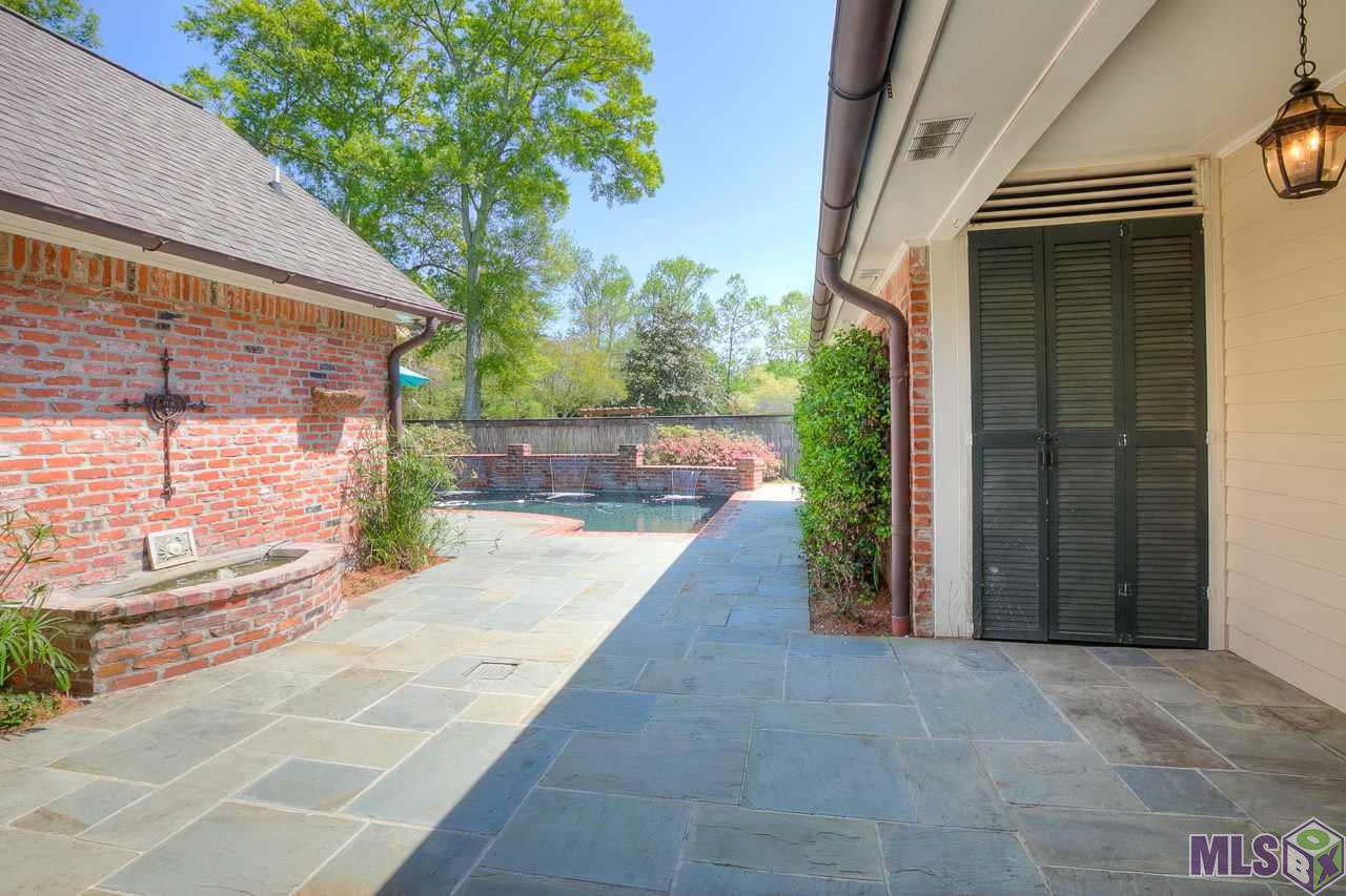 418 Plantation Ridge Drive Baton Rouge, LA 70810 - Photo 26 of 32 FROM PATIO LOOKING TOWARD POOL
