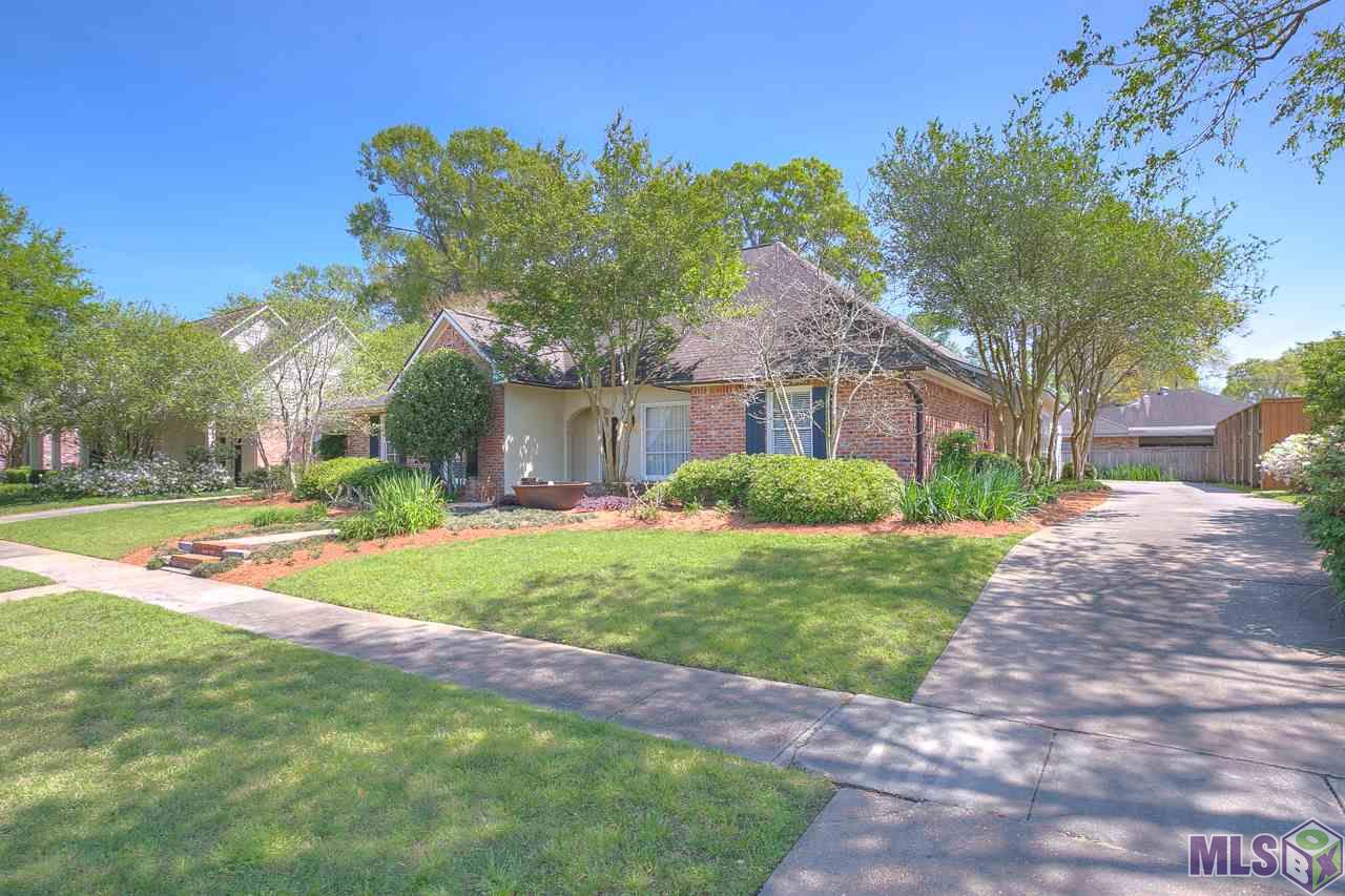 418 Plantation Ridge Drive Baton Rouge, LA 70810 - Photo 31 of 32 ANOTHER EXTERIOR VIEW