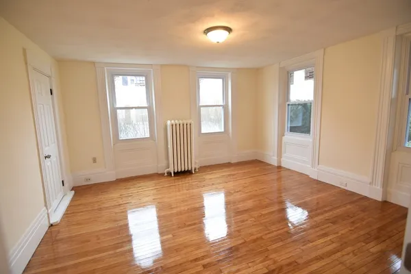 $1,900 | 20-24 Walnut Street, Unit 1F, Winchendon, MA 01475