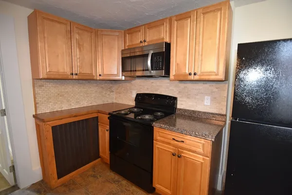 $1,900 | 20-24 Walnut Street, Unit 1F, Winchendon, MA 01475