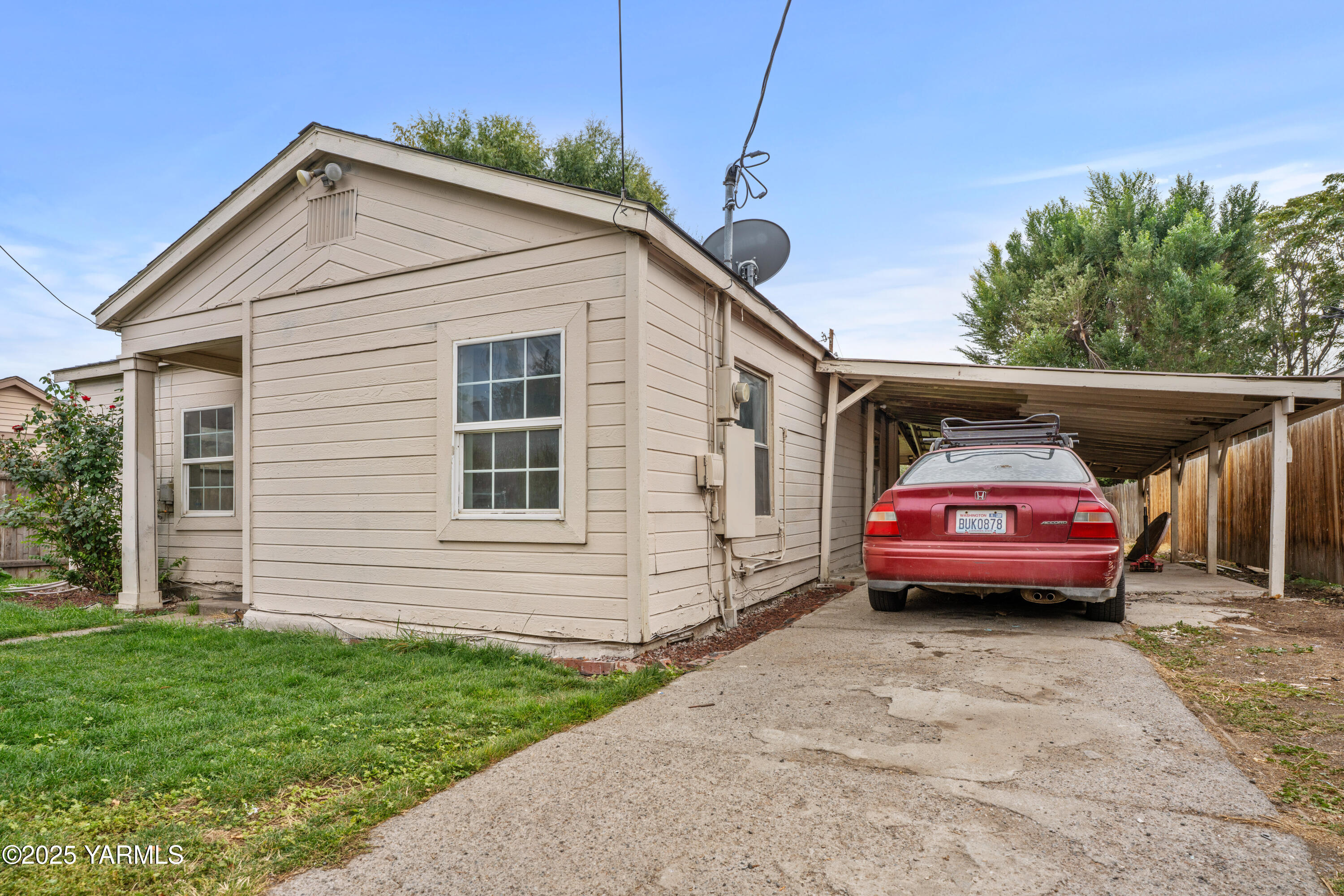 206 East R Street Yakima, WA 98901 - Photo 7 of 12 DSC09913