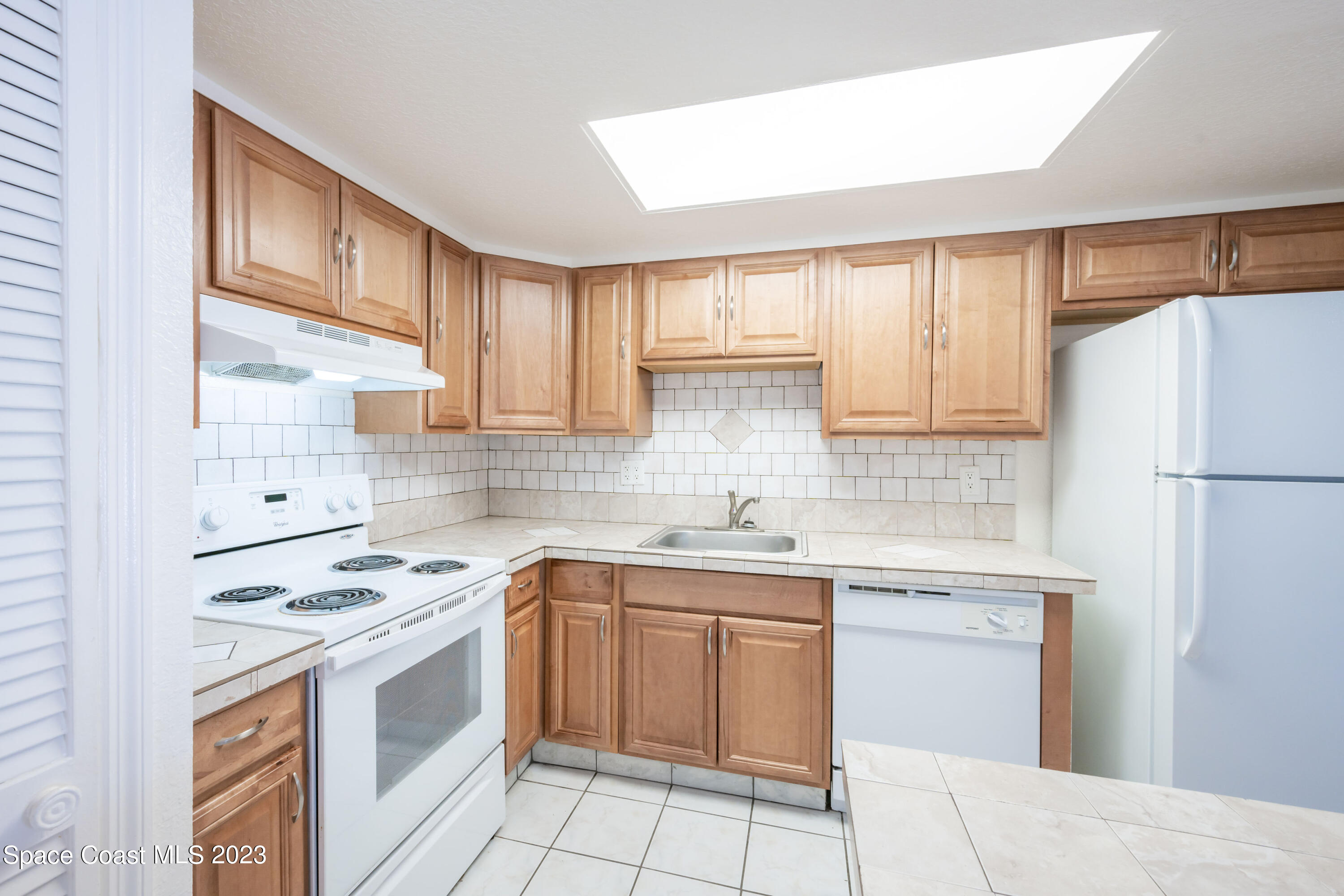 1130 Gary Hunt Road, Unit B Cocoa, FL 32926 - Photo 7 of 33 1130 Gary Hunt Road, B
