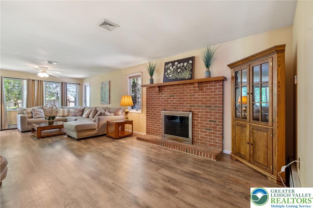 5306 Lanark Road Center Valley, PA 18034 - Photo 11 of 29 Gallery Image 11