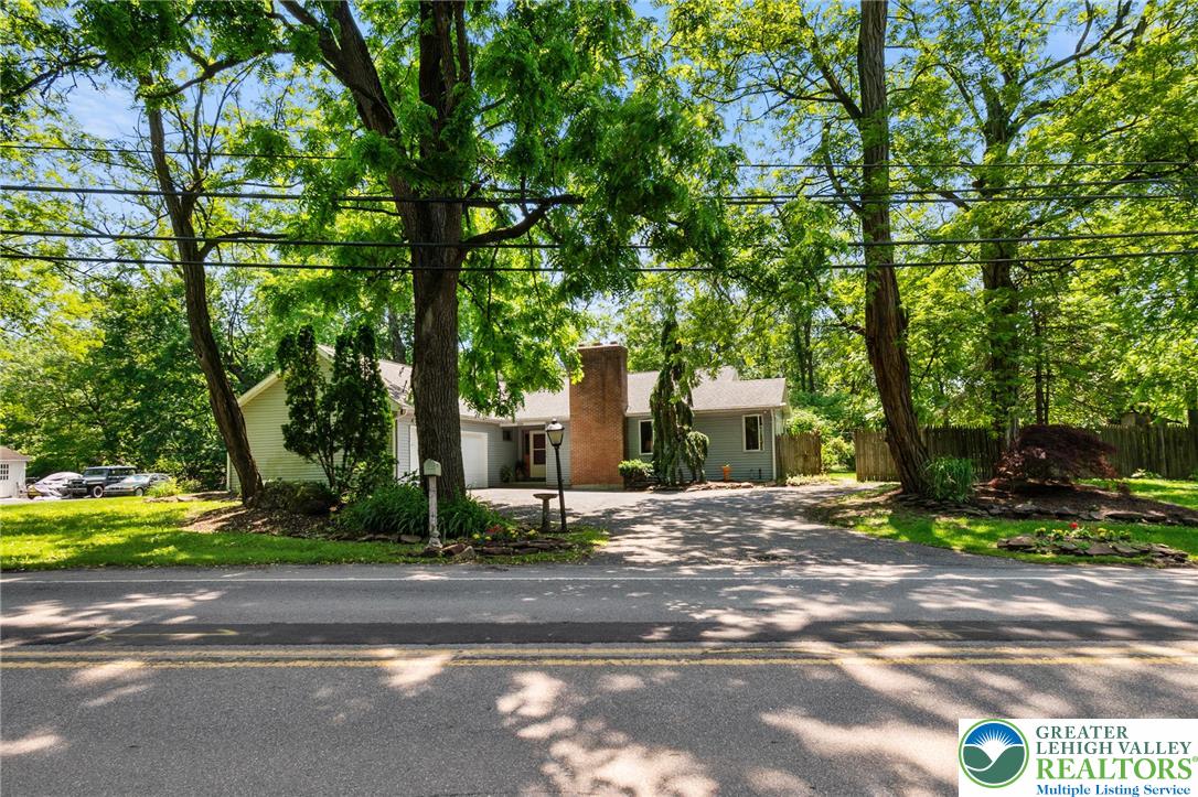 5306 Lanark Road Center Valley, PA 18034 - Photo 2 of 29 Gallery Image 2